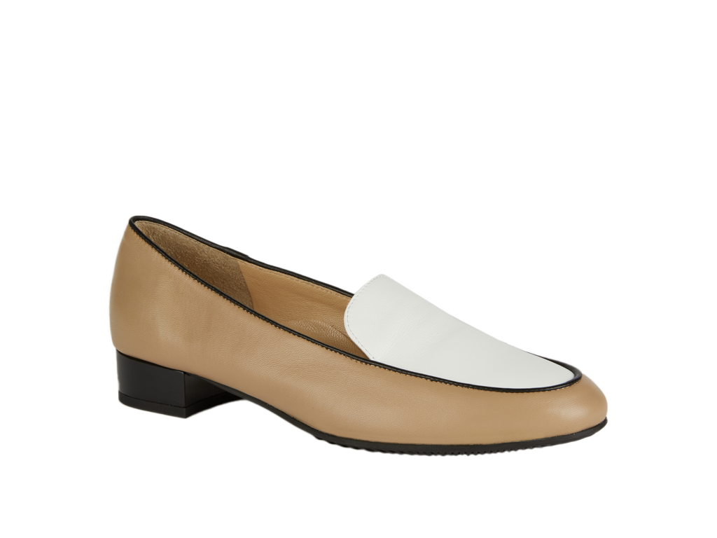 Classic loafer in nut