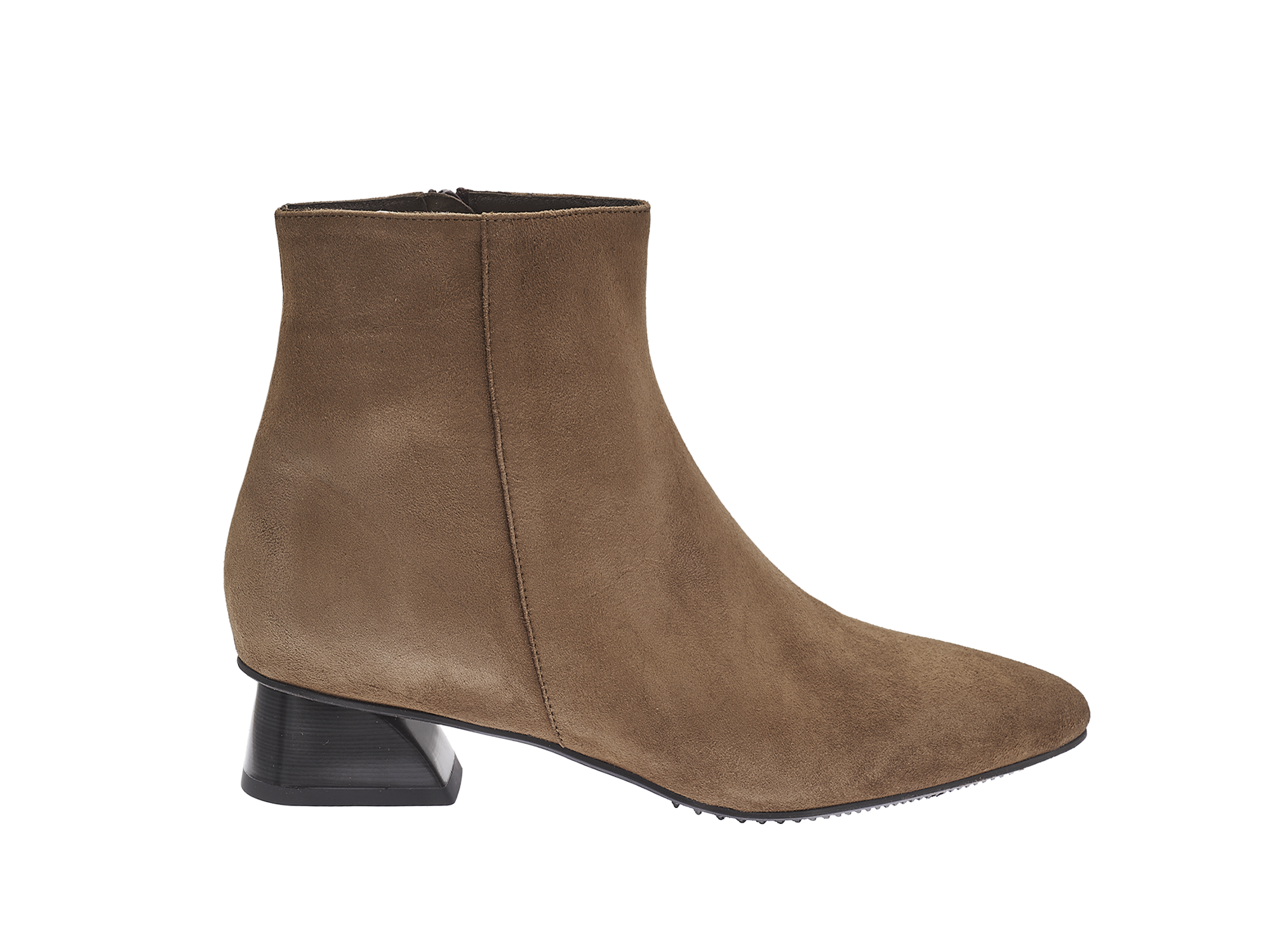 Braunfarbene spitze Stiefelette