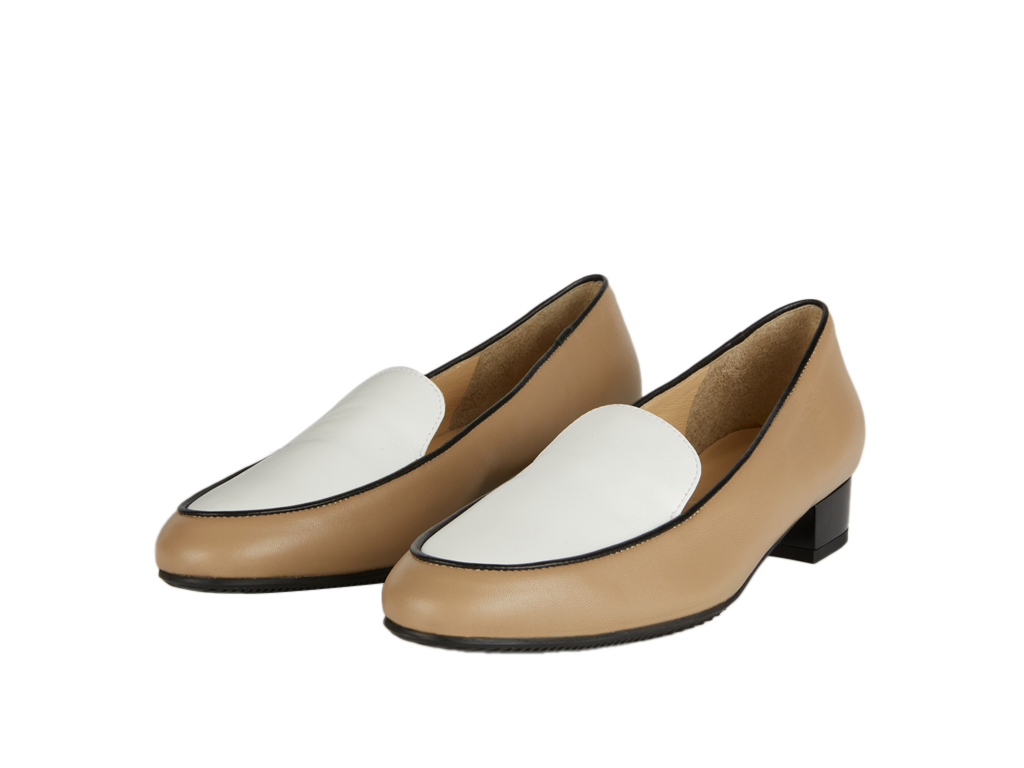 Classic loafer in nut