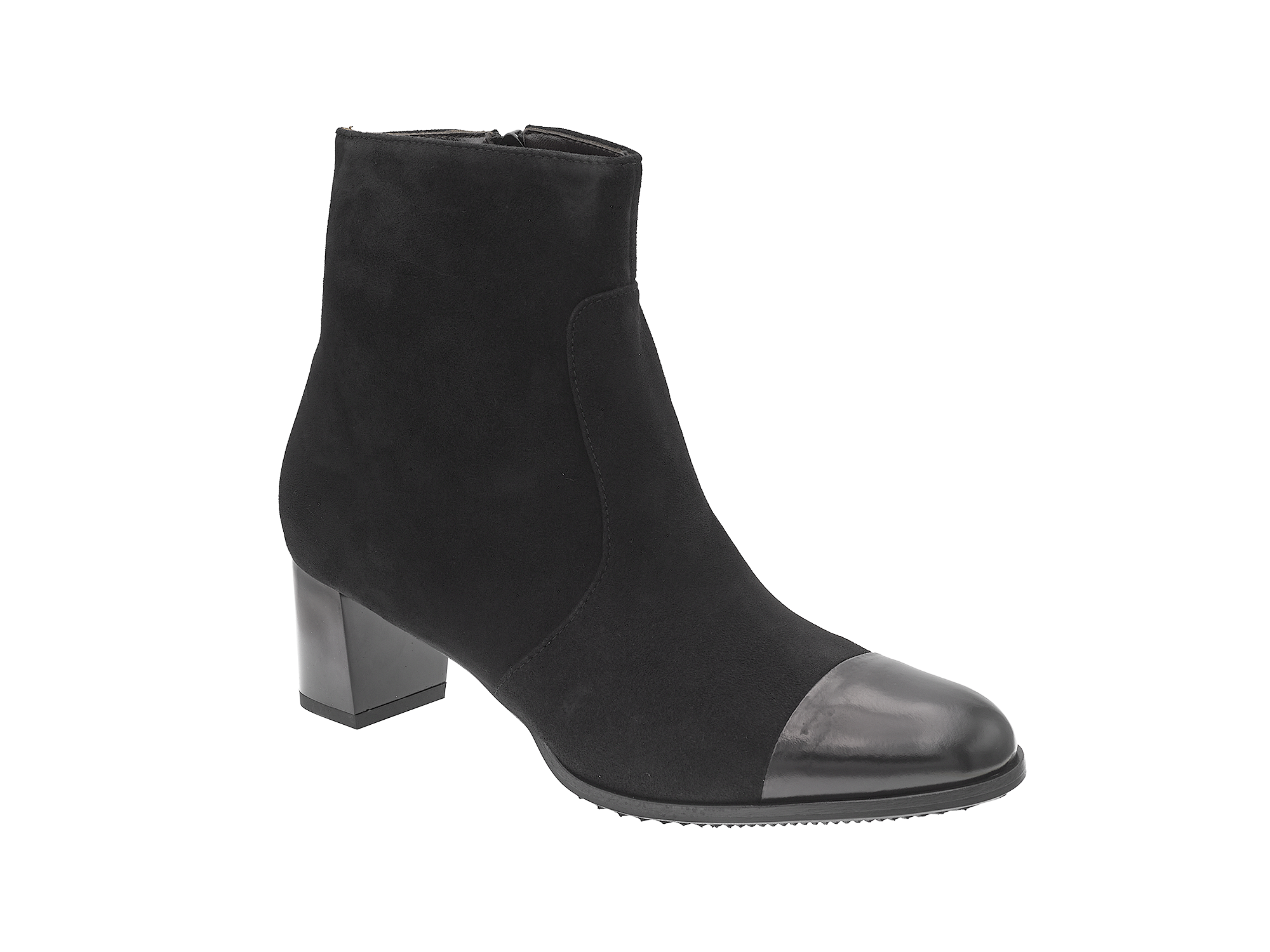 Black ankle boot with shiny toe