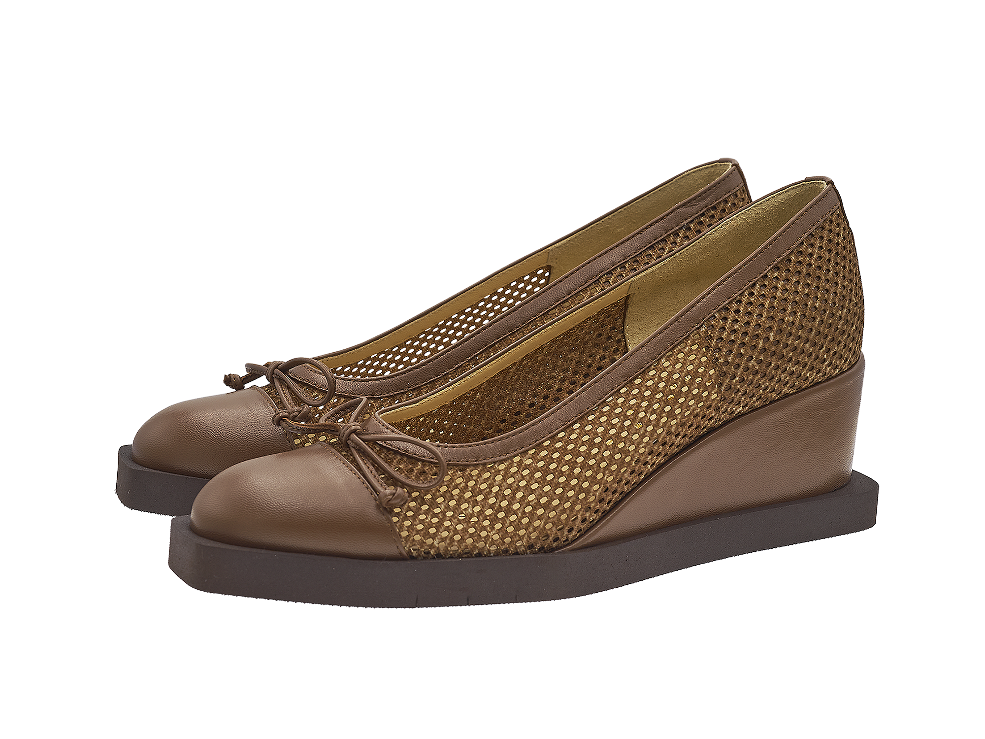 Chocolate-colored pump with wedge heel