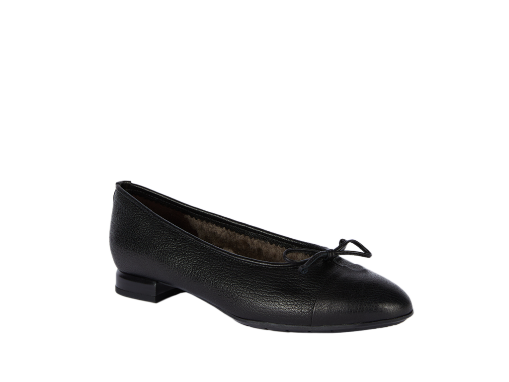 Ballerine avec doublure en peau d'agneau en noir