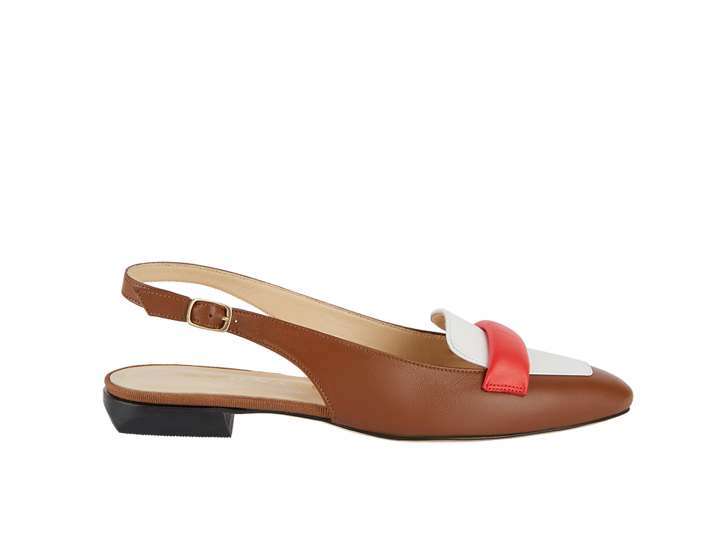Pointed slingback in white and brown