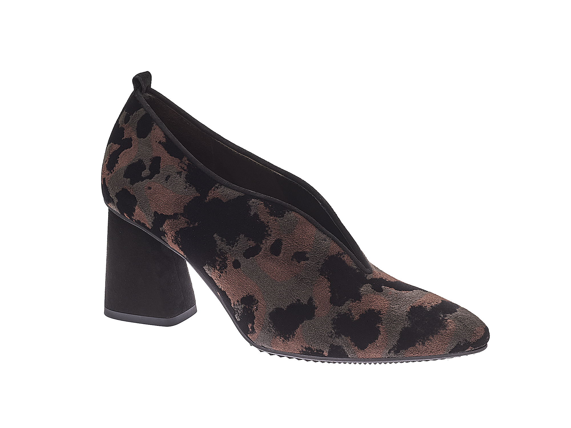 Pumps mit besonderem Ausschnitts in Camouflage
